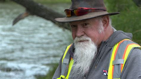 Veteran searching for heroes who pulled him from Clear Creek